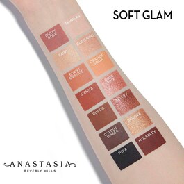 Soft Glam Eyeshadow Palette