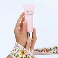 Miss Dior Rose Granita Shower Milk - Exfoliating Milk for the Body, DIOR