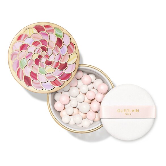 Météorites - Light-revealing pearls of powder, Guerlain