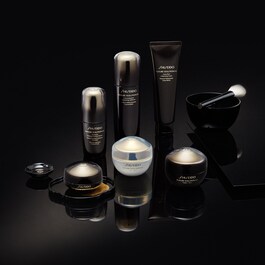 Future Solution LX Firming Contour Serum