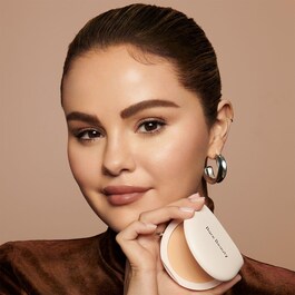 True to Myself Tinted Pressed Powder - Συμπιεσμένη πούδρα φινιρίσματος με χρώμα