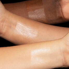 Empowered Face Gloss Highlighting Dew