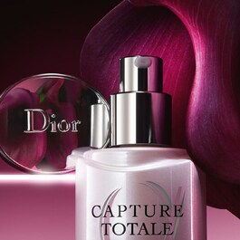 Capture Totale Super Potent Serum - Intense Total Age-Defying Serum