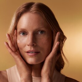 Future Solution LX Firming Contour Serum