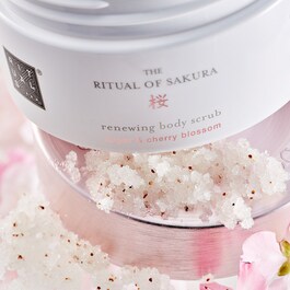 The Ritual of Sakura Body Scrub