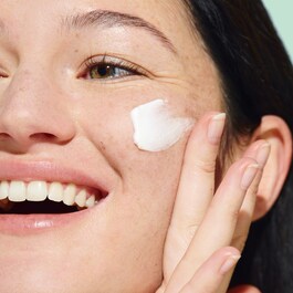 Rich moisturizing cream - Face care cream
