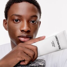 OFF/ON Foaming Cleanser - Cleansing, Purifying and Hydrating Foam for the Face