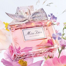 Miss Dior - Eau de Parfum - floral and fresh notes - couture bow