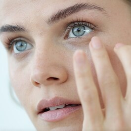 Black Tea Firming and De-Puffing Eye Cream