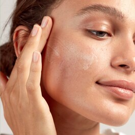 Instant Kalmer Sea Aster & Schisandra Ceramide Serum