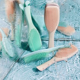 The Wet Detangler Fine & Fragile