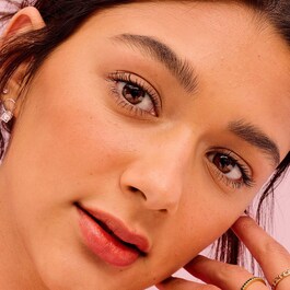 Benefit Roller Lash - μάσκαρα για όγκο και γύρισμα 