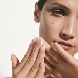 The Moisturizing Cream