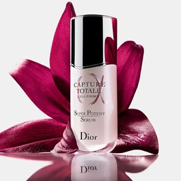 Capture Totale Super Potent Serum - Intense Total Age-Defying Serum