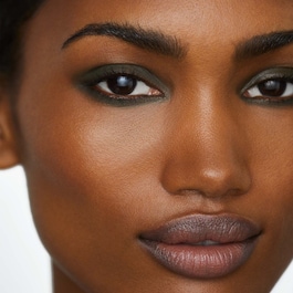 Voyeur Waterproof Gel Eyeliner - Αδιάβροχο Eyeliner