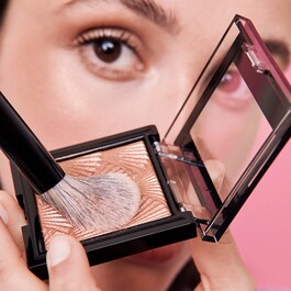 Face shimmering powder Highlighter