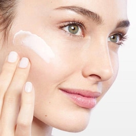 Clinique Smart SPF 15 -  Custom-Repair Moisturizer SPF 15