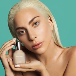 Triclone Skin Tech Foundation - Μέτρια κάλυψη με ζυμωμένη άρνικα