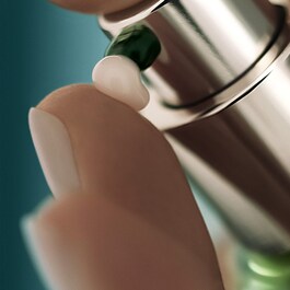 The Lifting Firming Serum