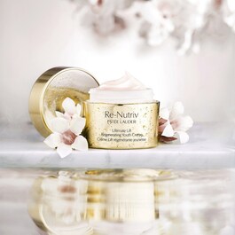 Re-Nutriv Ultimate Lift Regenerating Youth Crème