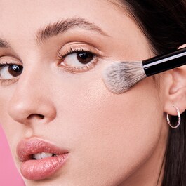 Face shimmering powder Highlighter