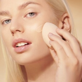 Watertone - Transfert-proof foundation, natural radiant finish