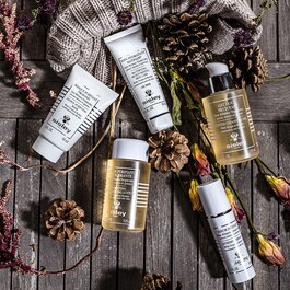 Gentle Cleansing Gel With Tropical Resins
