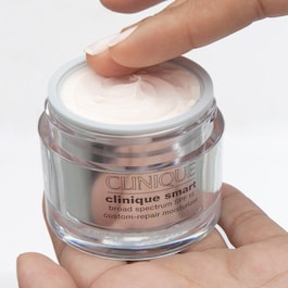 Clinique Smart SPF 15 -  Custom-Repair Moisturizer SPF 15