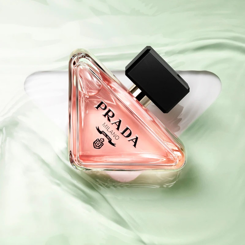 Prada Paradoxe Eau de Parfum γυναικείο άρωμα με μοντέρνο floral amber χαρακτήρα