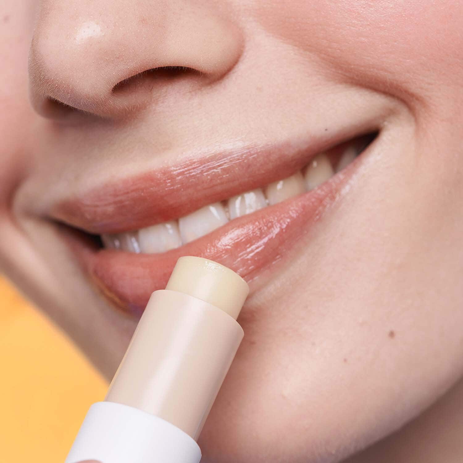 Moisturizing lip balms and exfoliating lip scrubs 8 hours hydration