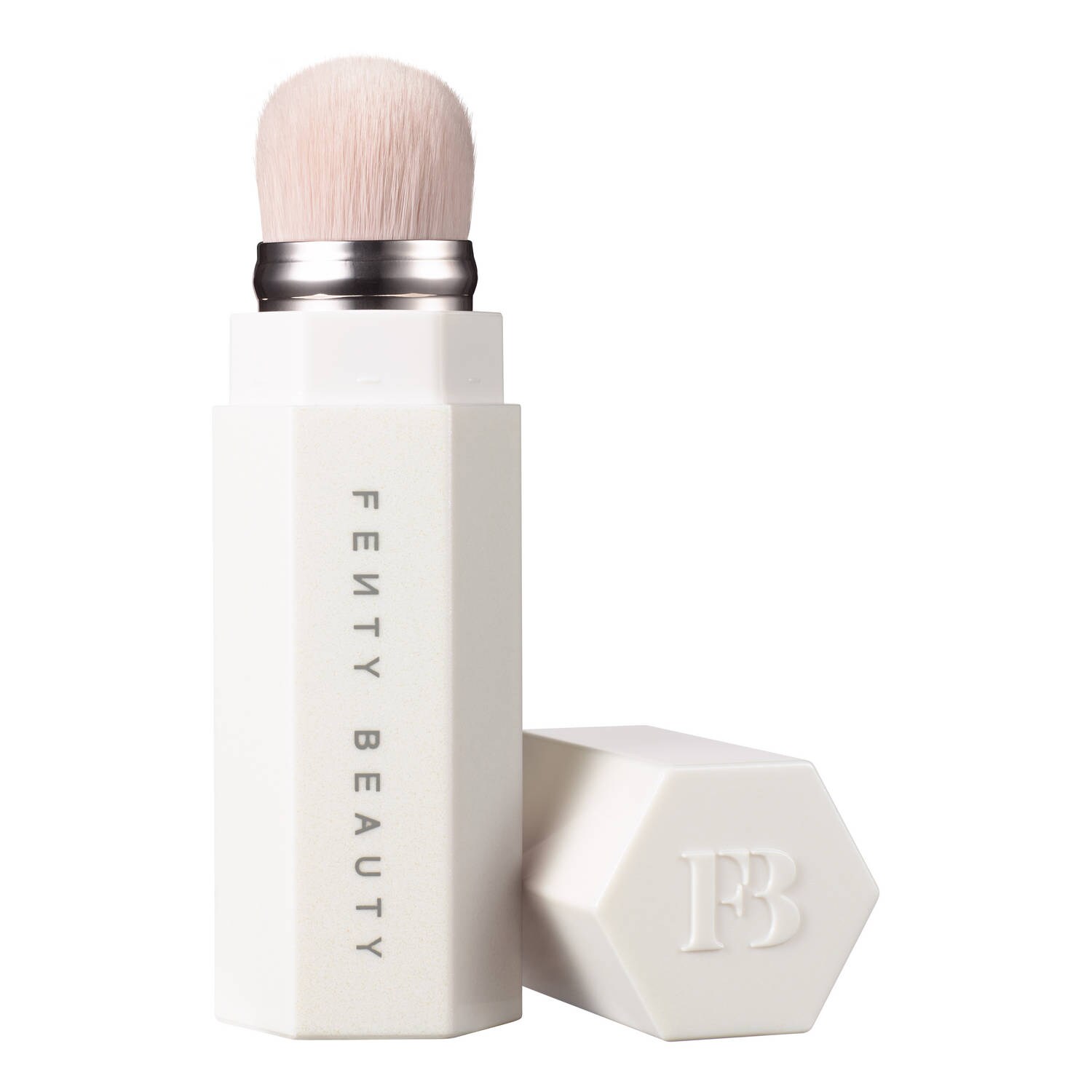 Portable Contour & Concealer Brush 150 Fenty Beauty ≡ SEPHORA